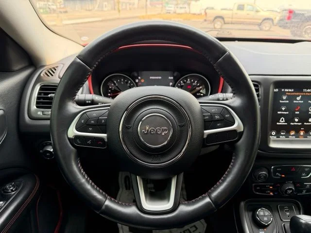 Used 2018 Spitfire Orange Clearcoat Jeep Trailhawk image 21