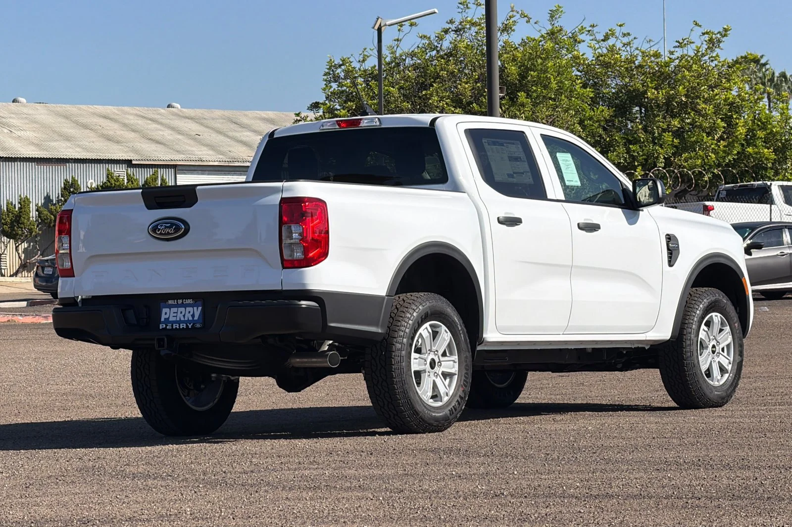New 2026 Oxford White Ford XL image 3