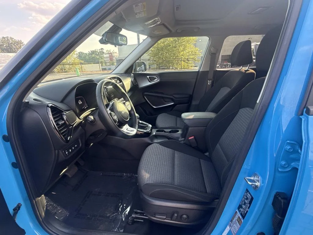 Used 2023 Blue Kia EX image 15