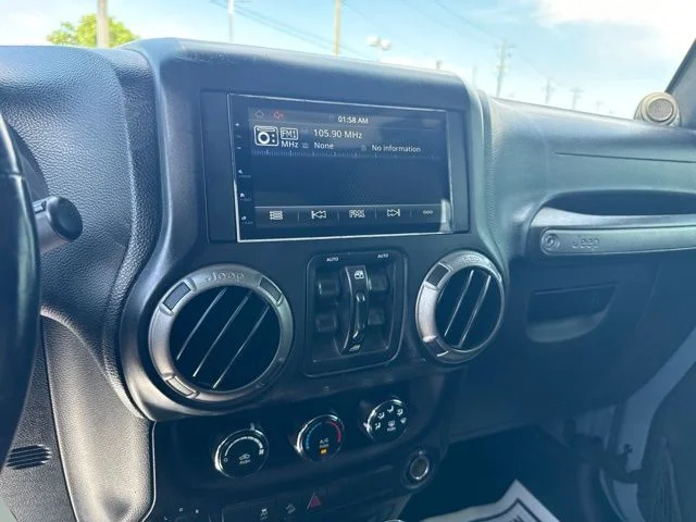 Used 2014 Gray Jeep Unlimited Sport image 19