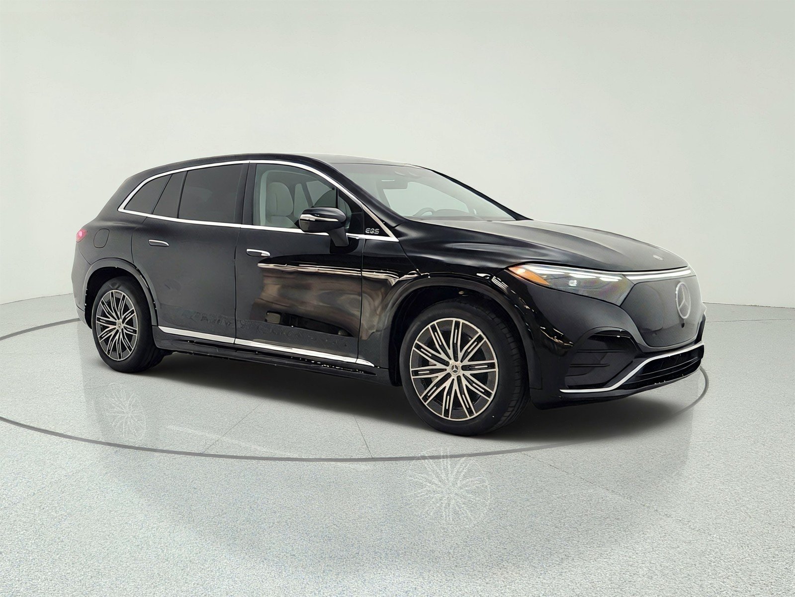 Used 2023 Obsidian Black Metallic Mercedes-Benz EQS 580 4MATIC® SUV image 3