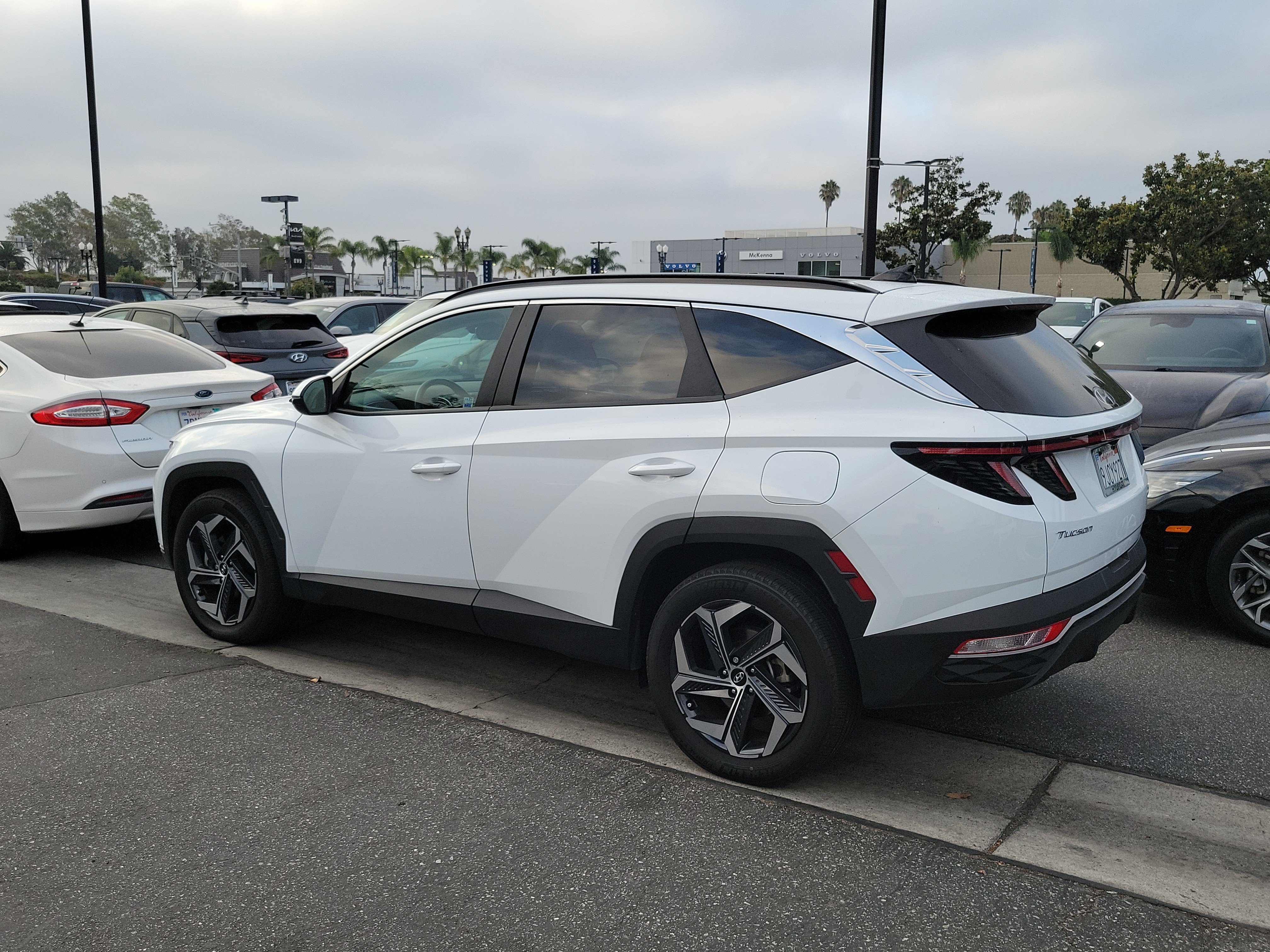 Certified Used 2024 White Pearl Hyundai SEL Convenience image 4