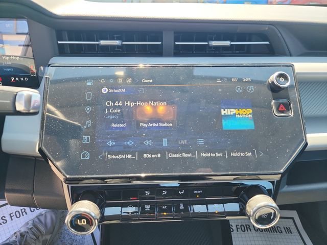 2027 Chevrolet Bolt LT - Photo 18