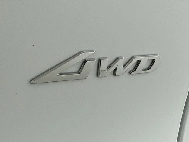 New 2026 White Genesis 2.5T Advanced image 27