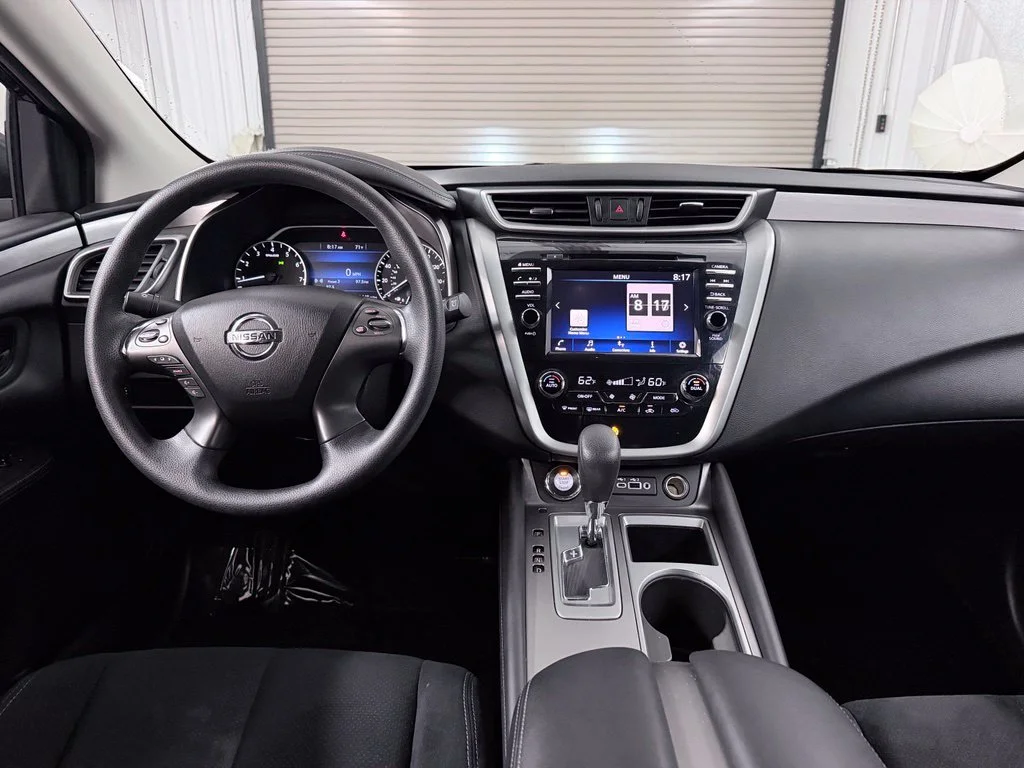Used 2019 Black Nissan S image 19