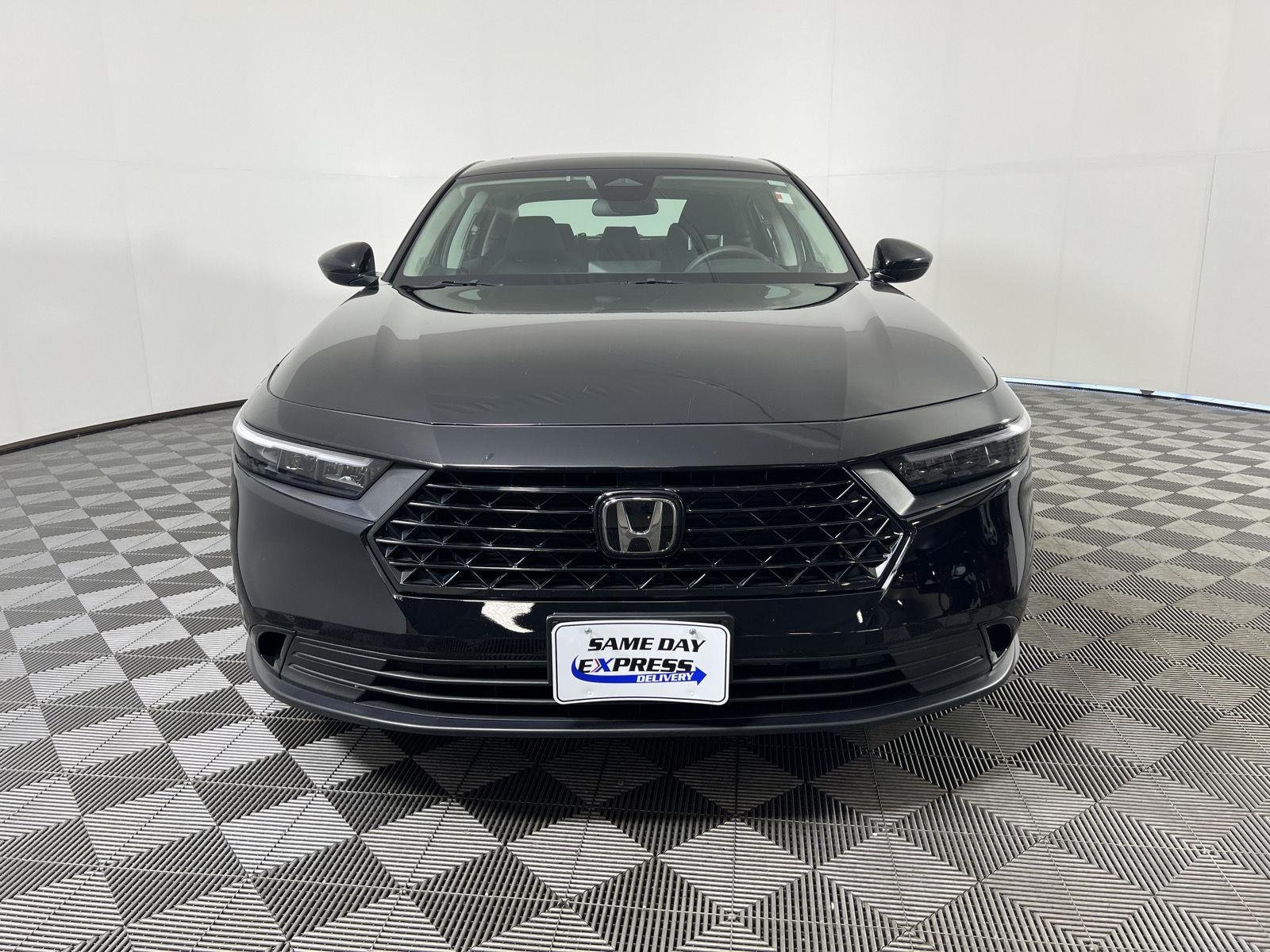 Used 2023 Crystal Black Pearl Honda EX image 29