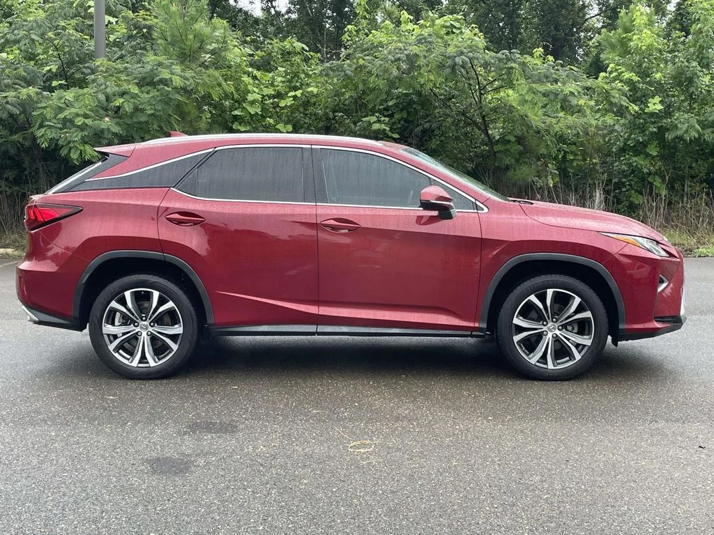 Used 2016 Matador Red Mica Lexus Base image 2
