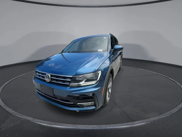 Used 2019 Blue Volkswagen 2.0T SEL R-Line image 3