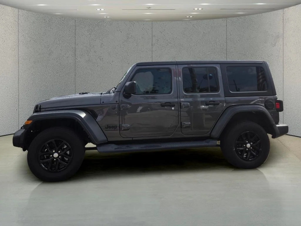 Used 2023 Gray Jeep Sport S image 2