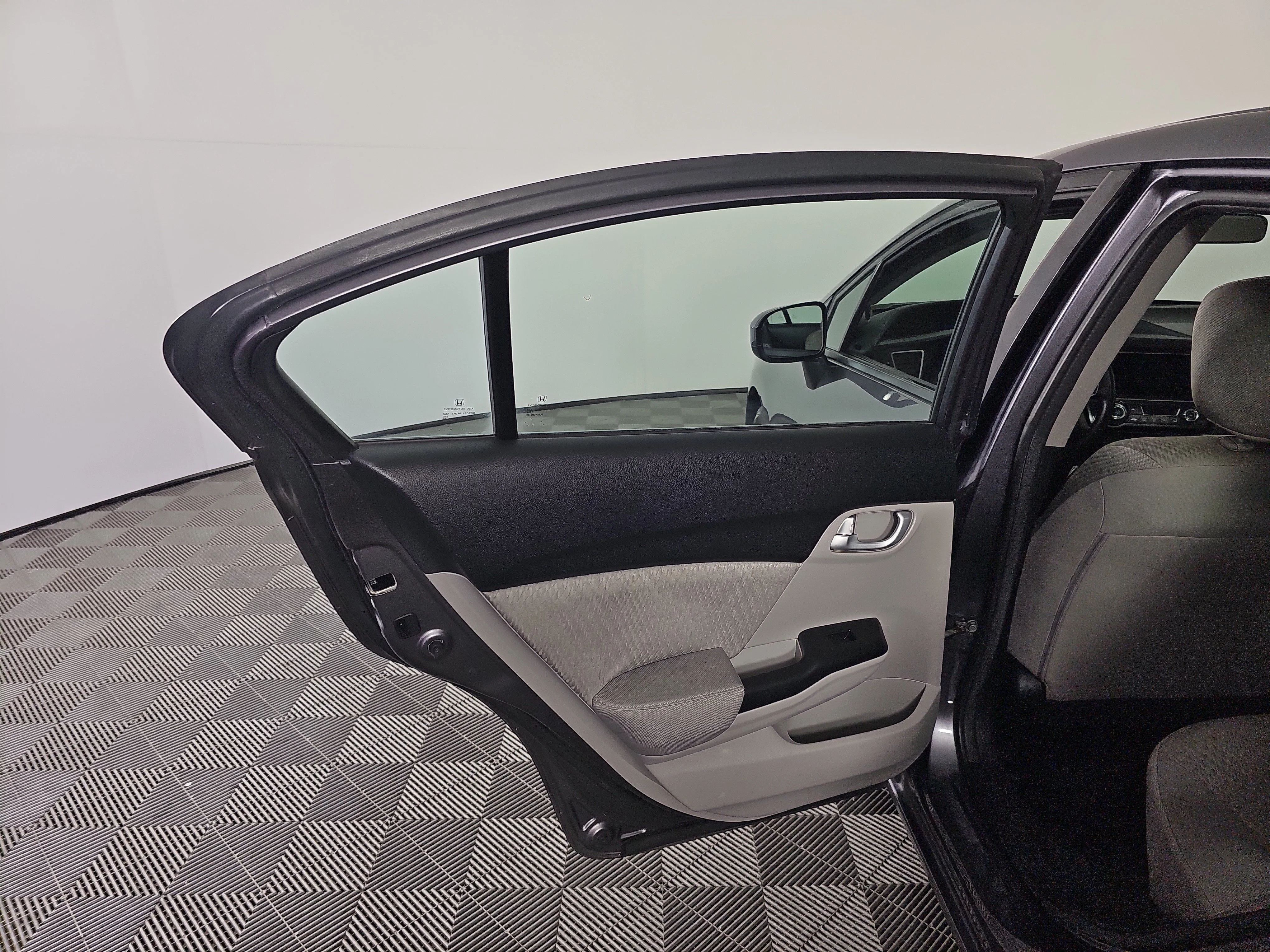 Used 2015 Modern Steel Metallic Honda EX image 17