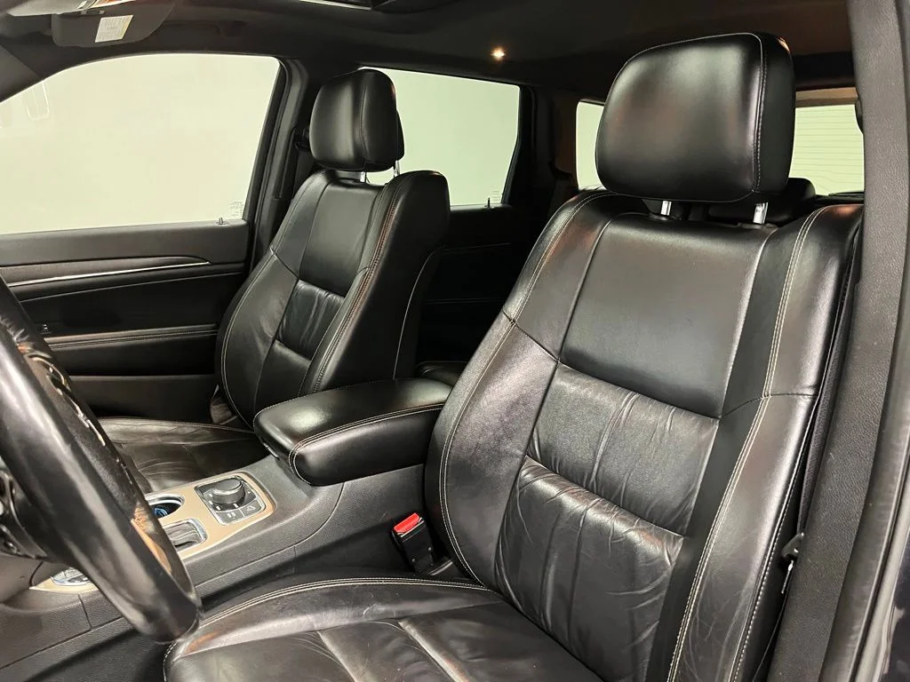 Used 2016 Gray Jeep Limited image 22