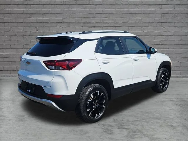 Used 2023 Summit White Chevrolet LT image 6