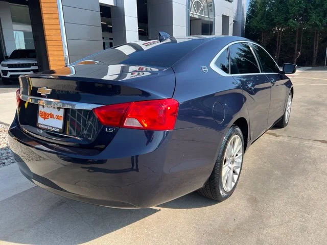 Used 2016 Blue Chevrolet LS image 3