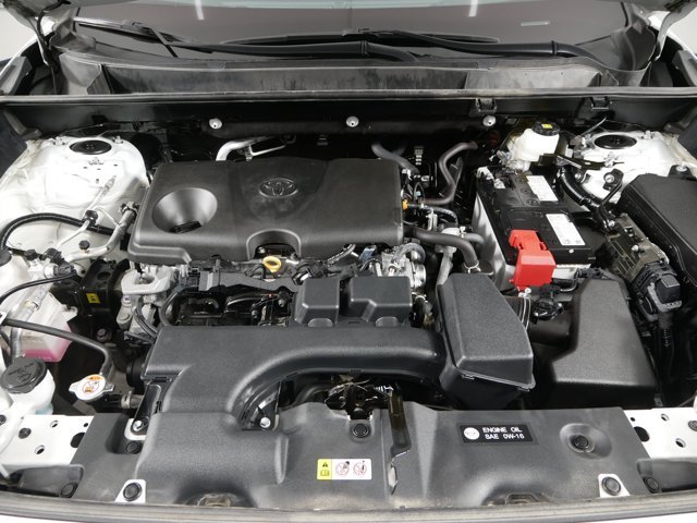 Used 2024 Ice Cap Toyota LE image 28