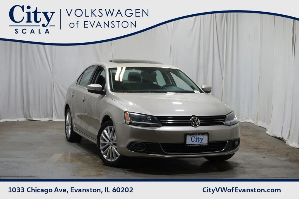 2013 Volkswagen Jetta 2.5L SEL Auto's photo