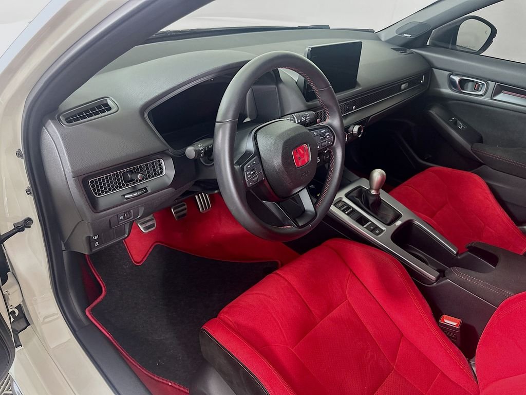 Used 2023 White Honda  image 9