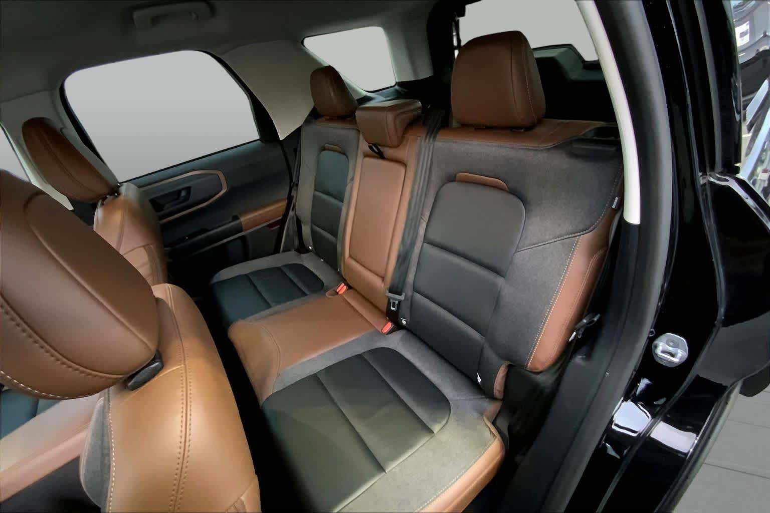 Used 2023 Shadow Black Ford Outer Banks image 18