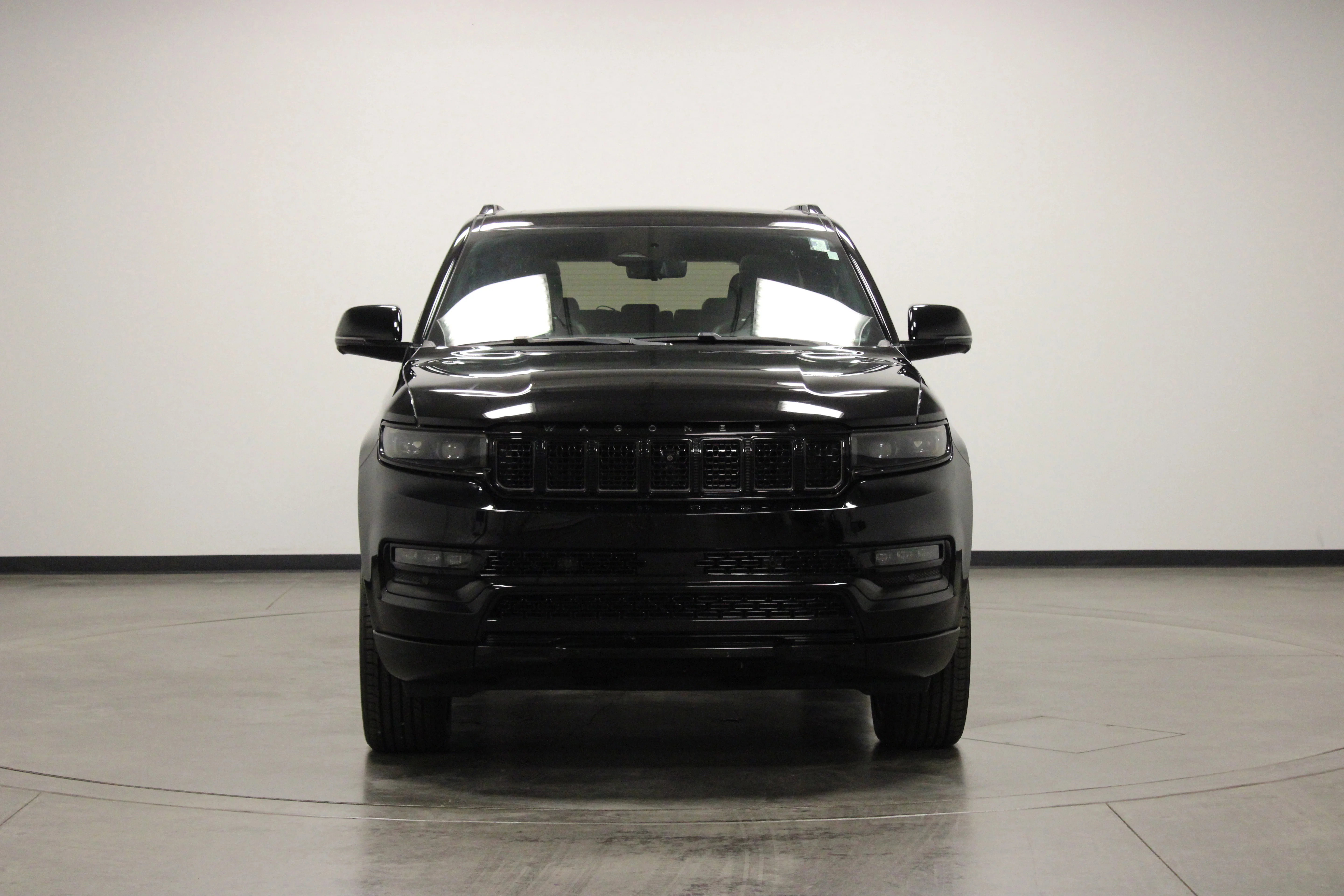 Used 2023 Diamond Black Crystal Pearlcoat Jeep Series II image 3