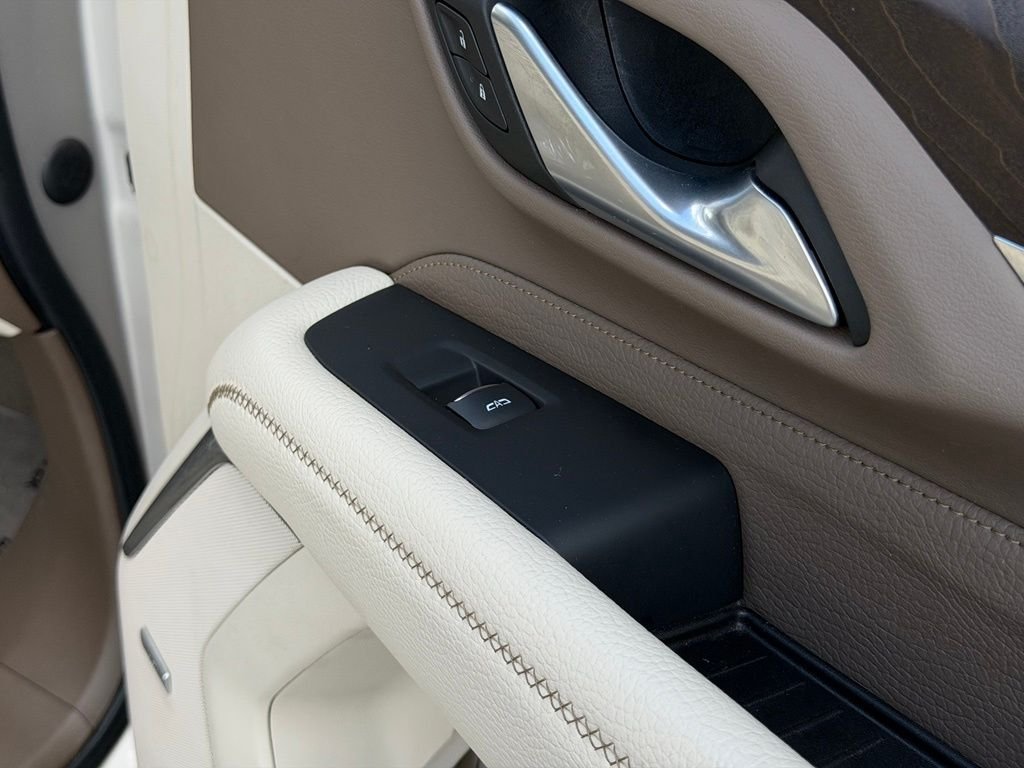 Used 2022 Beige GMC Denali image 27
