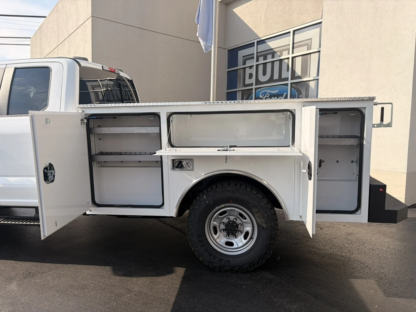 New 2027 Oxford White Ford F-250® XL image 29