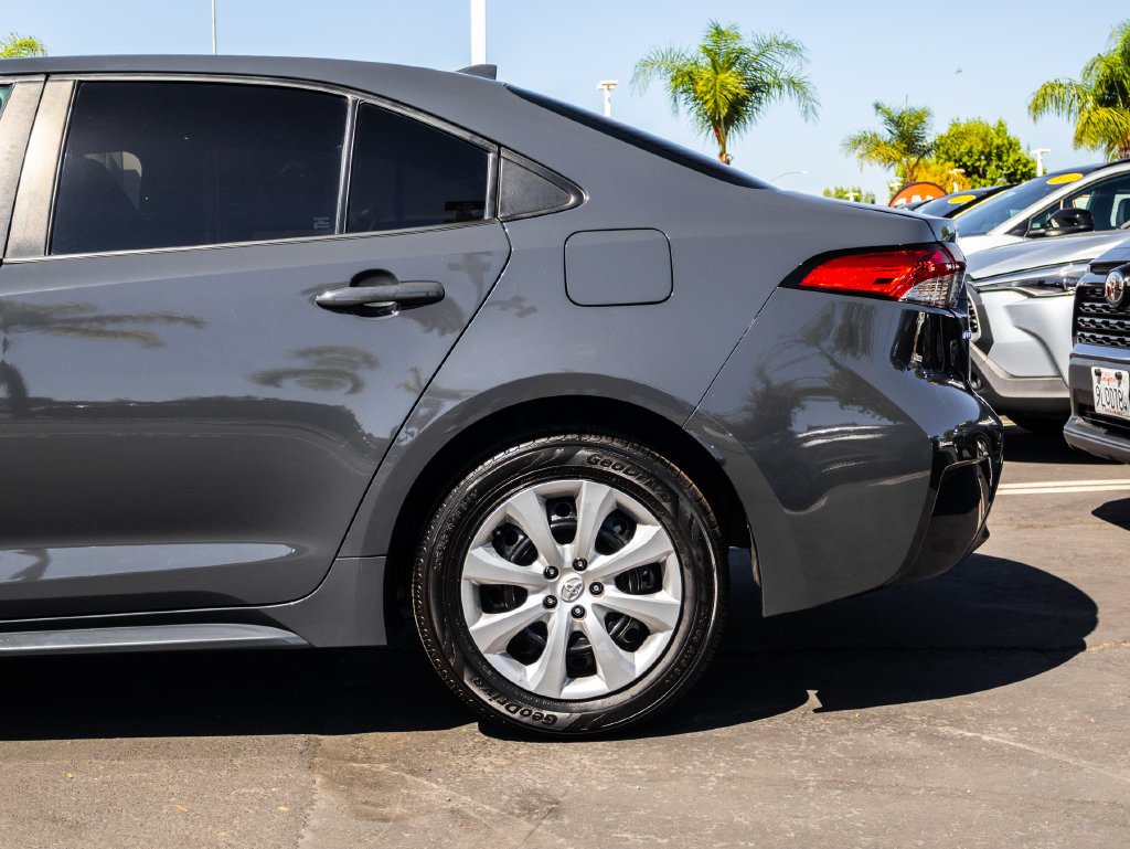 Used 2024  Toyota LE image 7