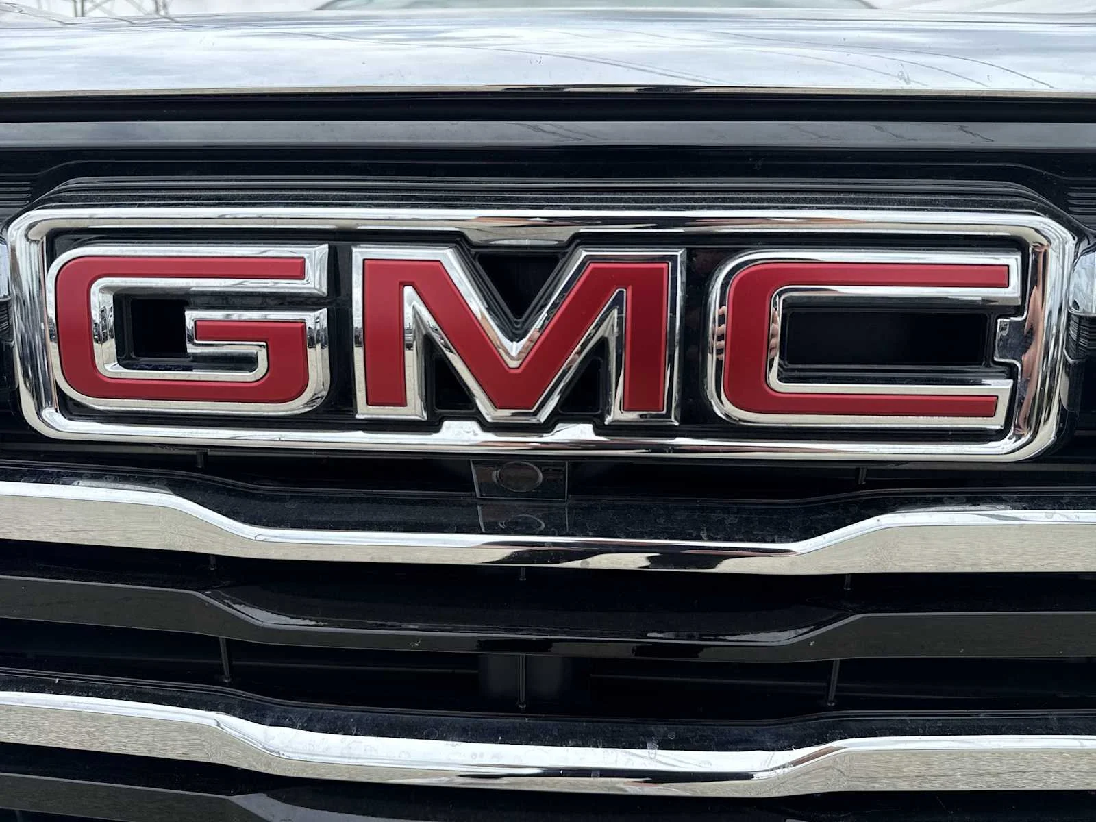 Used 2026 Sterling Metallic GMC Elevation image 31
