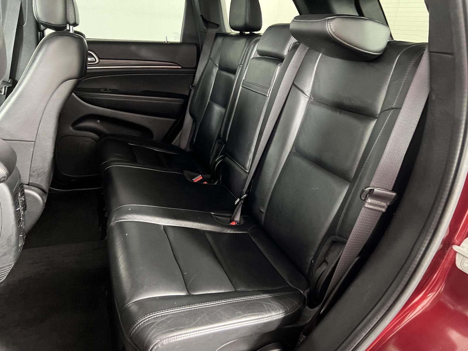 Used 2022 Velvet Red Pearlcoat Jeep Limited image 21