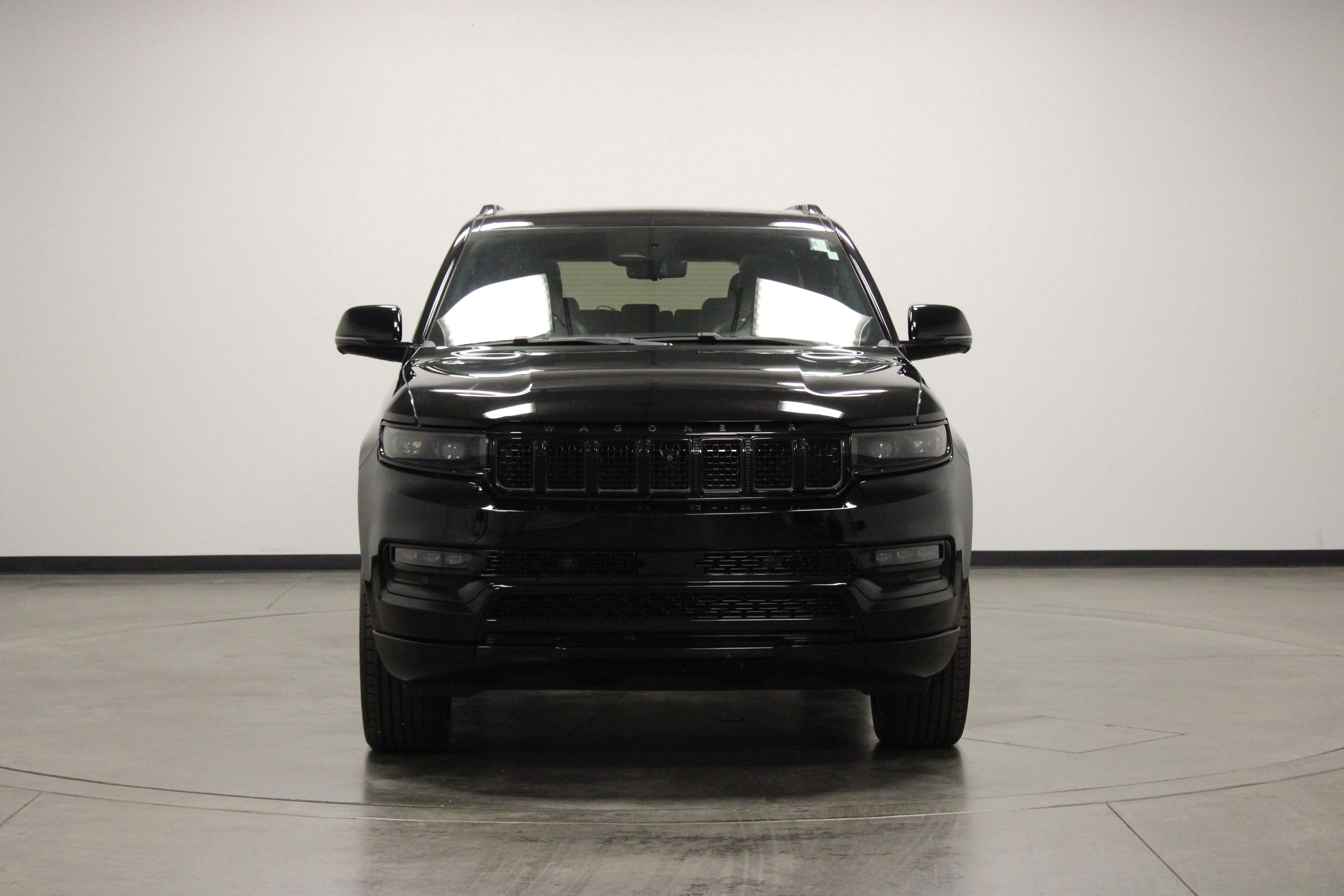 Used 2023 Diamond Black Crystal Pearlcoat Jeep Series II image 3