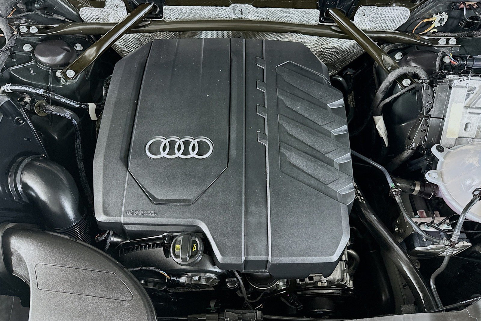 Used 2023 District Green Metallic Audi S line Prestige image 12