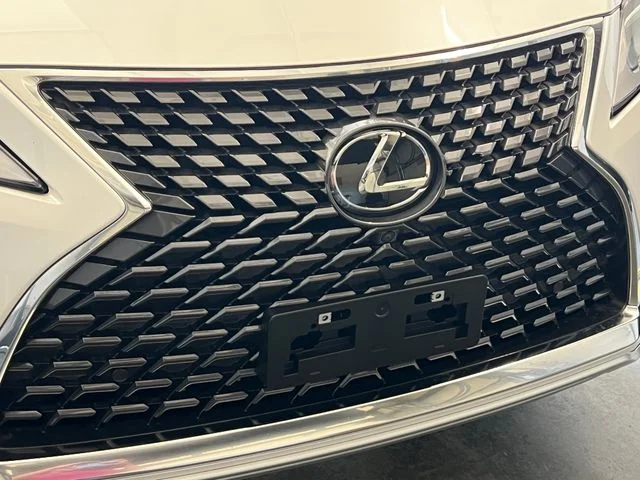 Used 2022 Eminent White Pearl Lexus 350L image 14