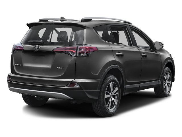 Used 2018 Magnetic Gray Metallic Toyota XLE image 2