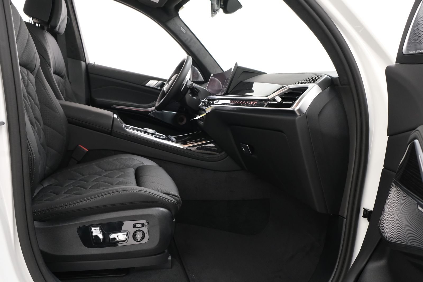 New 2027 Alpine White BMW xDrive40i image 44