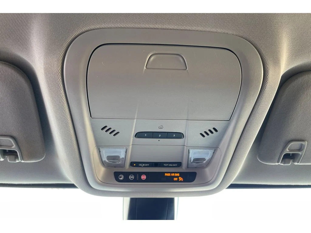 Used 2023 Summit White GMC SLT image 25