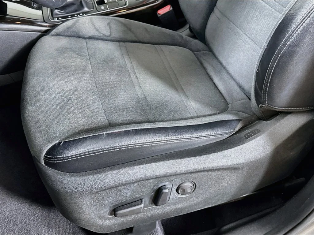 Used 2019 Silver Kia EX image 23