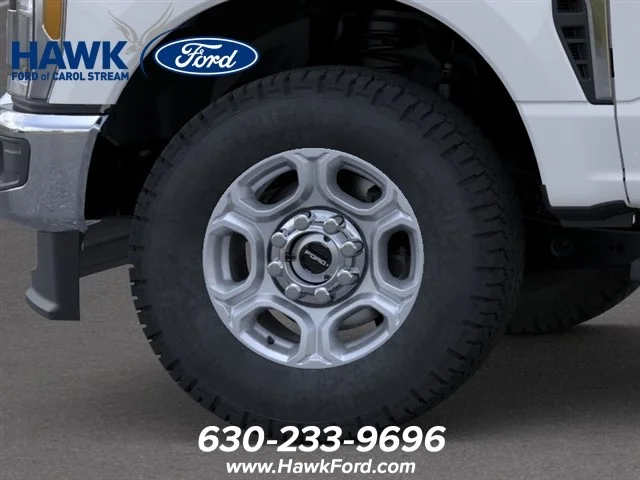 New 2026 Oxford White Ford F-350® XLT image 19