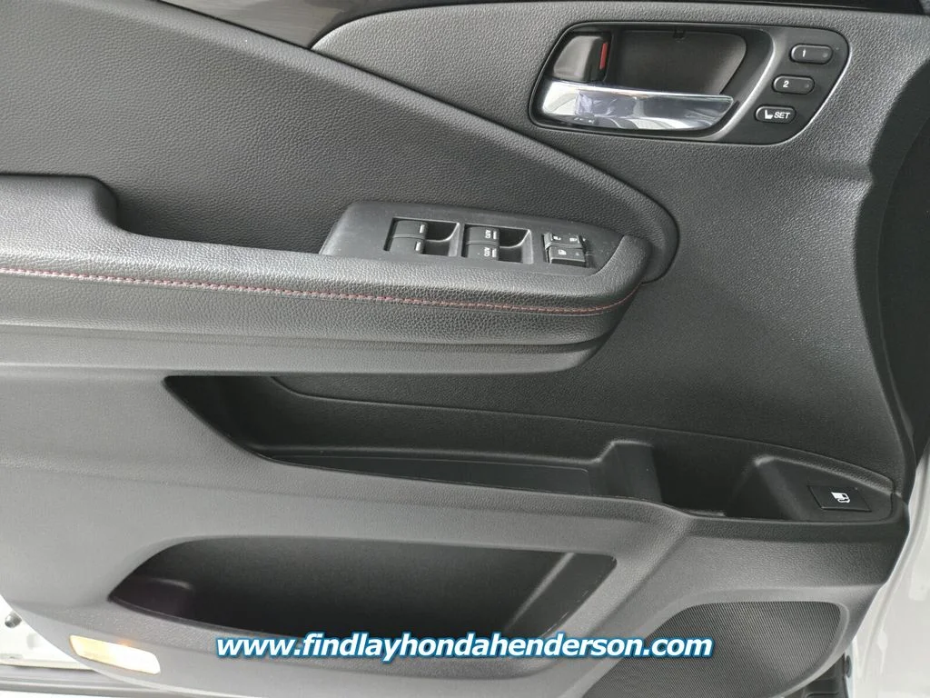 Certified Used 2024 Platinum White Pearl Honda Black Edition image 24
