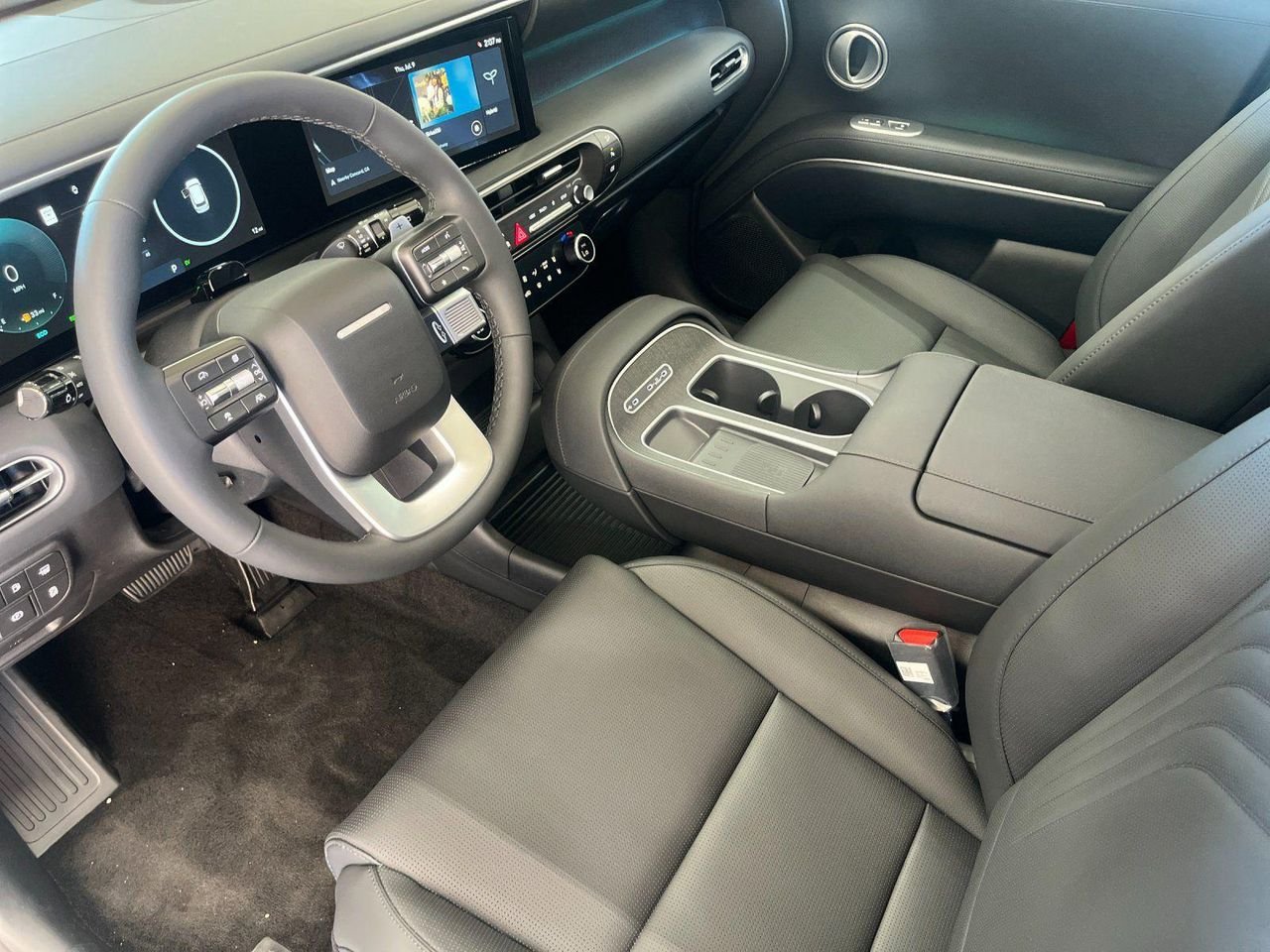 New 2026 White Hyundai SEL Premium 7P image 9