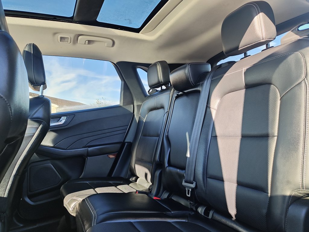 Used 2022 White Ford SEL image 14