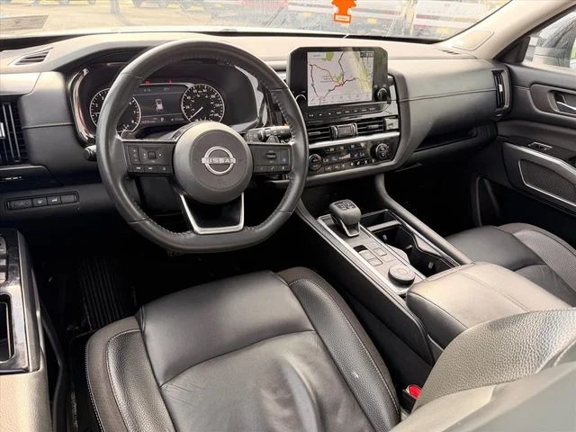 Used 2022 Gray Nissan SL image 7