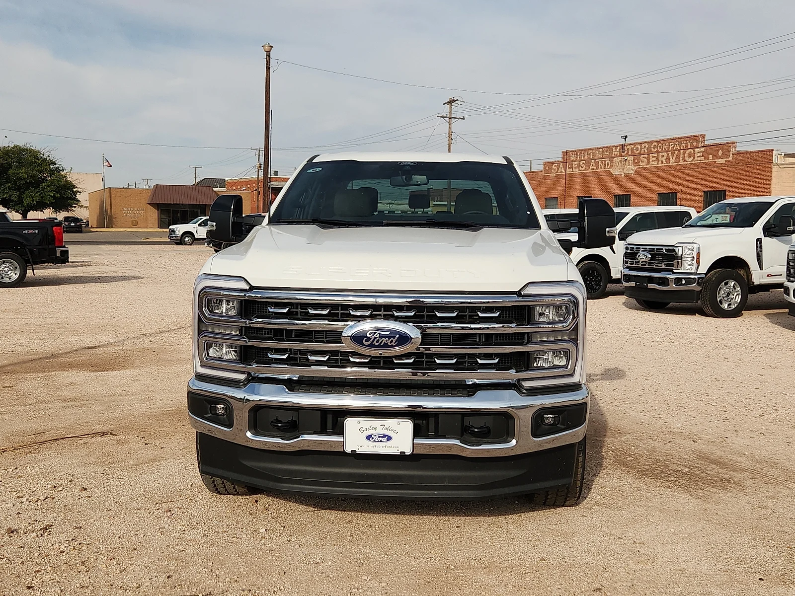 New 2026 Star White Metallic Tri-Coat Ford Lariat image 2