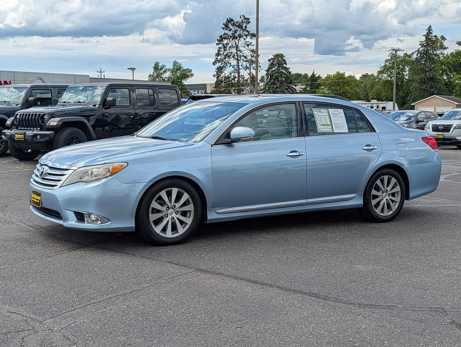 Used 2012 Zephyr Blue Metallic Toyota Limited image 3