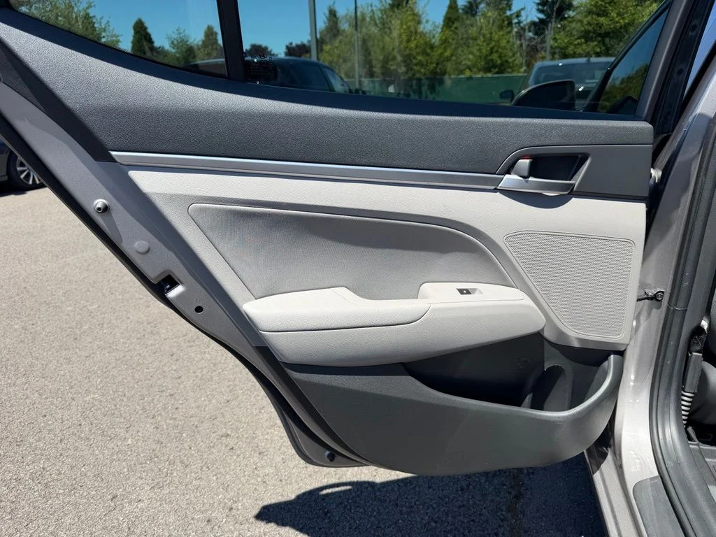 Used 2020 Fluid Metal Hyundai Value Edition image 28