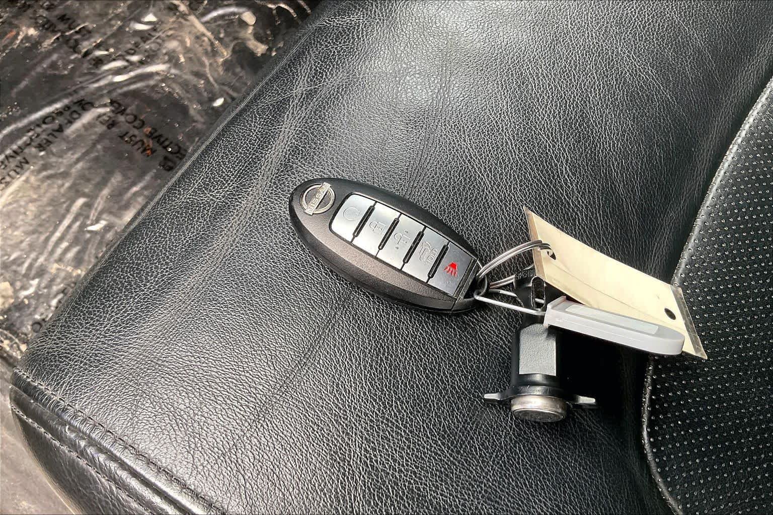Used 2022 Gun Metallic Nissan SL image 12