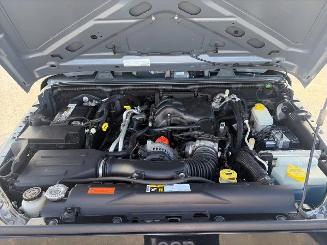 New 2015 Gray Jeep Sport image 27