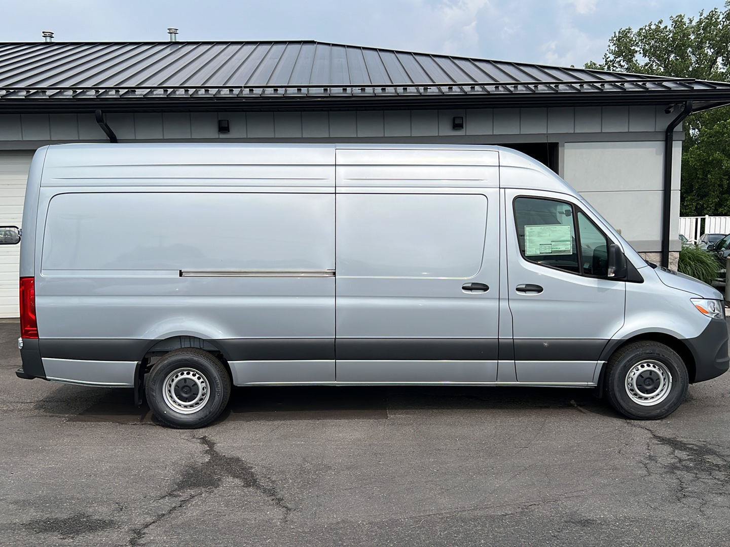 New 2026 high-tech silver metallic Mercedes-Benz Cargo Van 170” 4cyl HO image 41