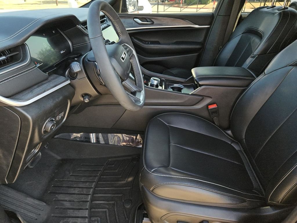 Used 2025 Black Jeep Limited image 12
