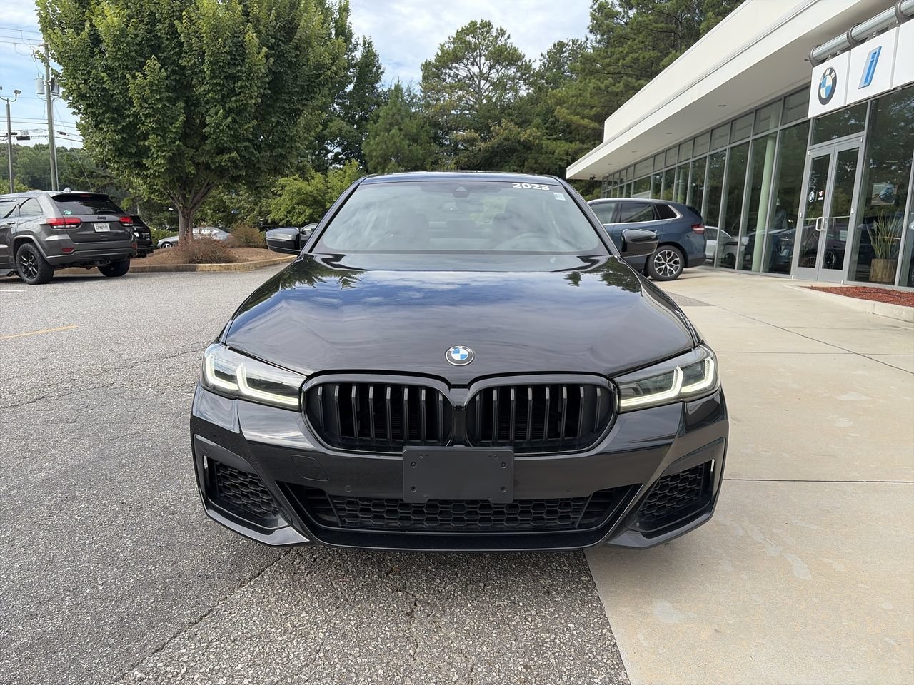 Used 2023 Black Sapphire Metallic BMW 540i image 3