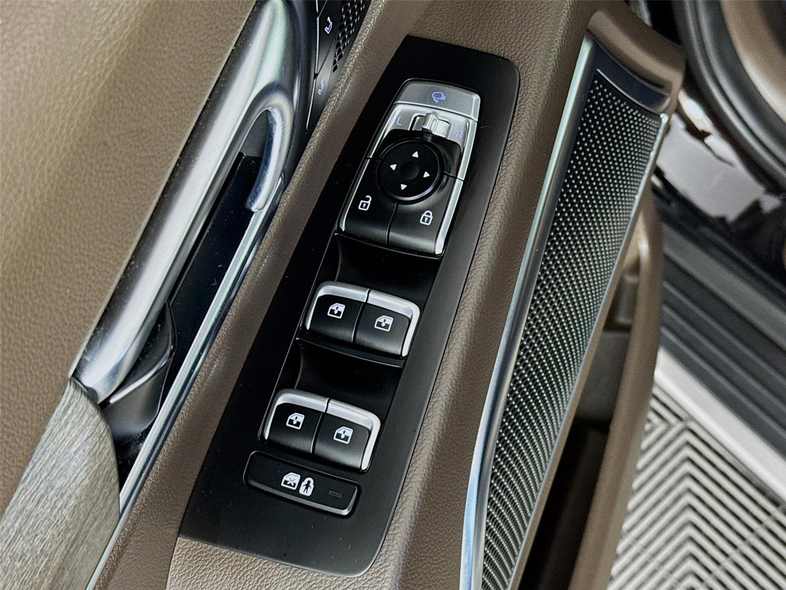 Used 2021 Black Copper Kia SX image 20