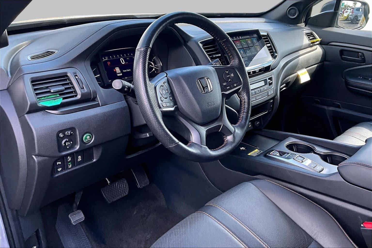 Used 2024 Lunar Silver Metallic Honda TrailSport image 17