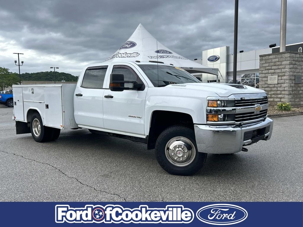 2018 Chevrolet Silverado HD WT 4WD Crew Cab 171.5" WB's photo